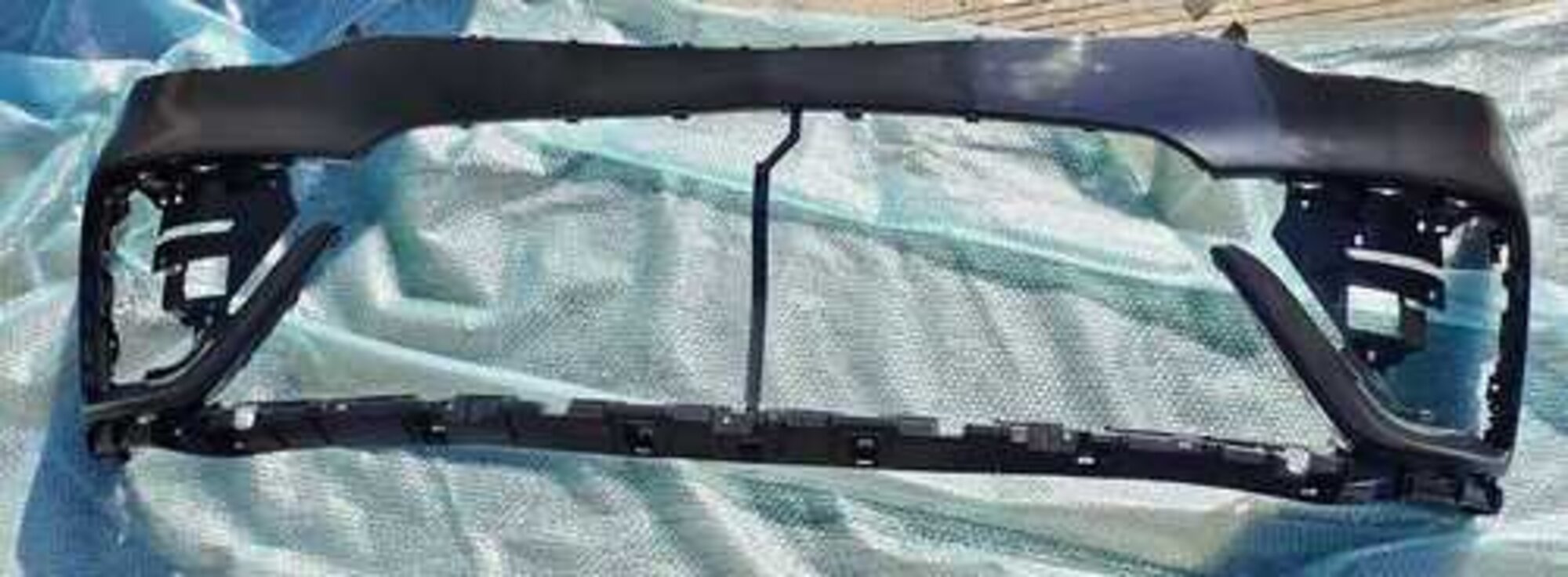 Бампер передний вехняя часть Geely Tugella FY11 6010097500