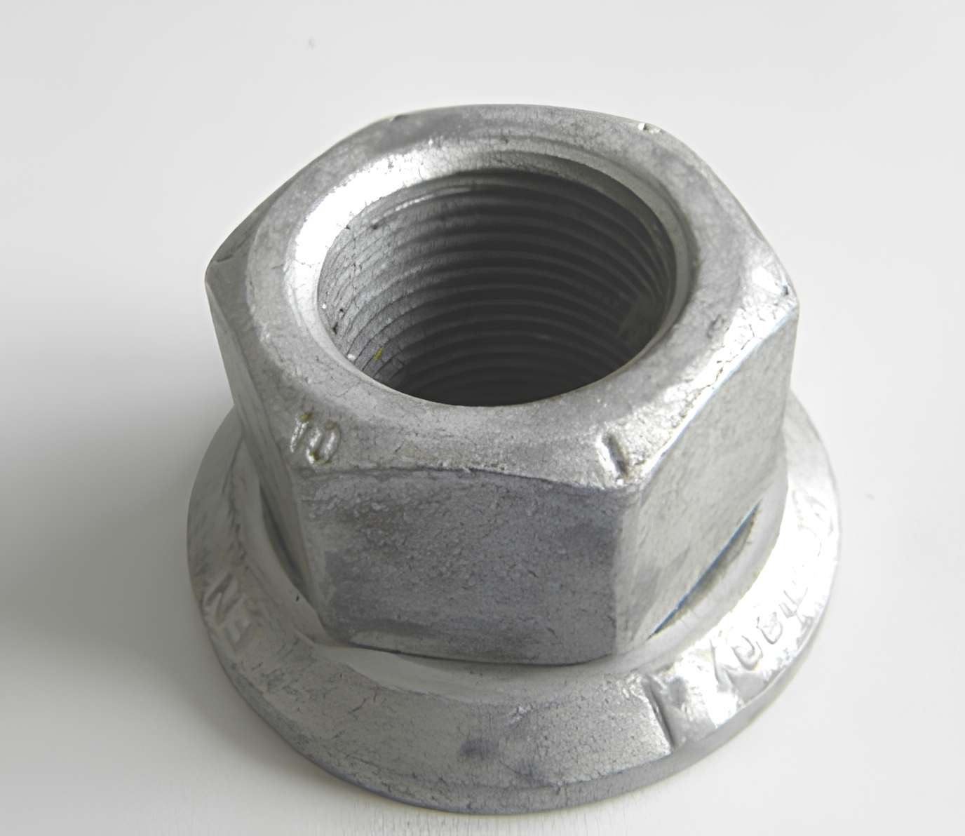 Гайка колесная M22*1.5 универсальная BPW/MAN/MB/МАЗ/КАМАЗ 5256-3101040-01