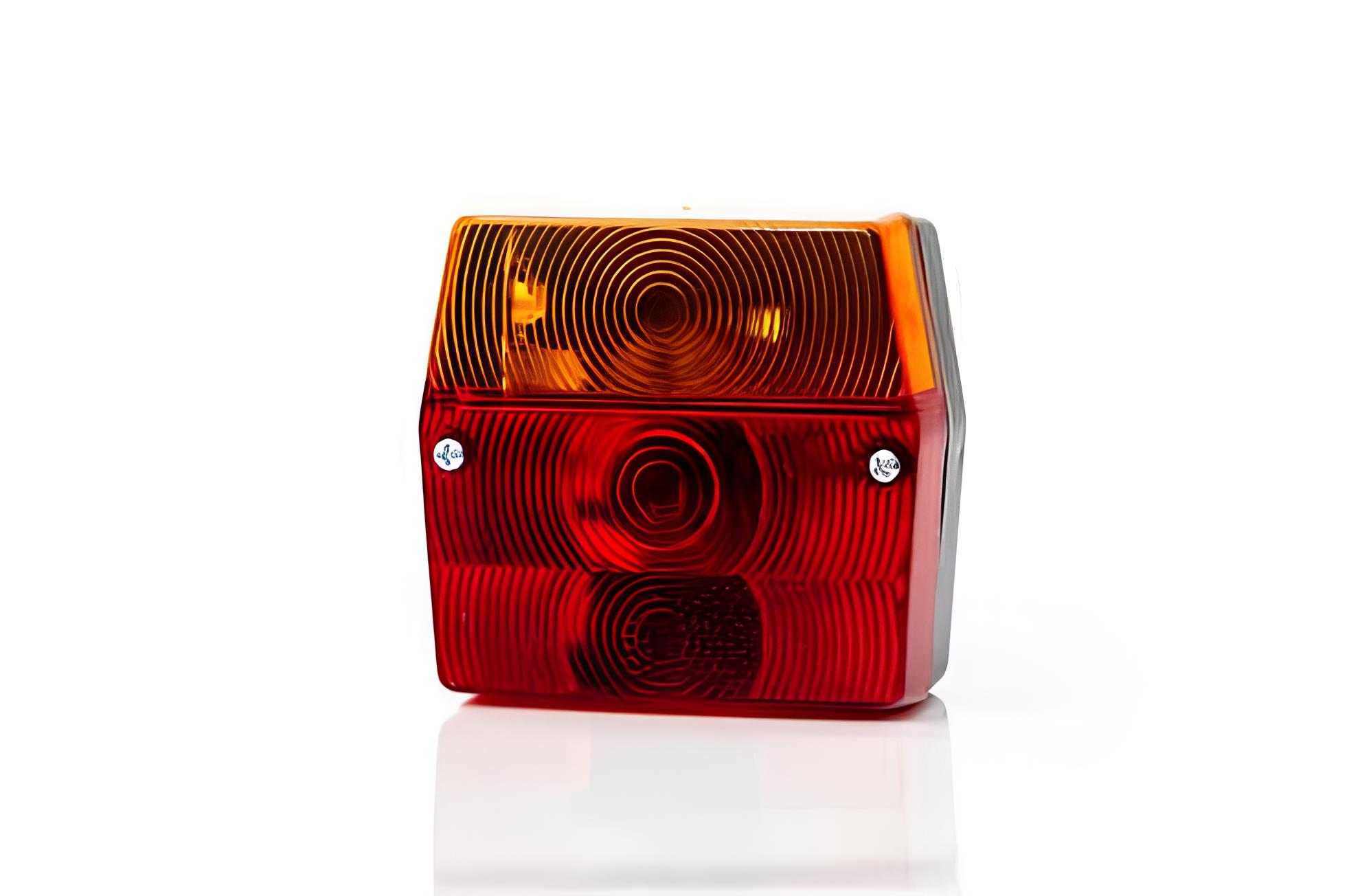 Фонарь прицепа задний левый универсальный MD002P